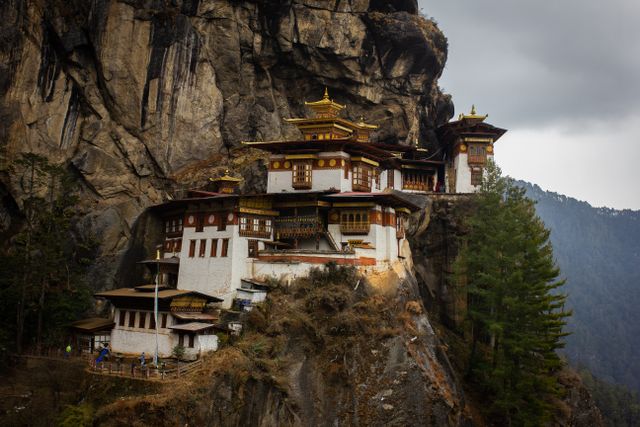 The Ultimate Himalayan Kingdom Experience – Complete Bhutan Discovery Paro | Thimphu | Punakha | Tiger's Nest