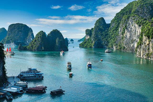 Vietnam Family Delight – Heritage, Beaches & Cultural Wonders Hanoi | Halong Bay | Da Nang | Hoi An